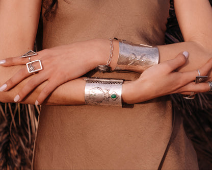 Masterpiece - Green Textured Cuff